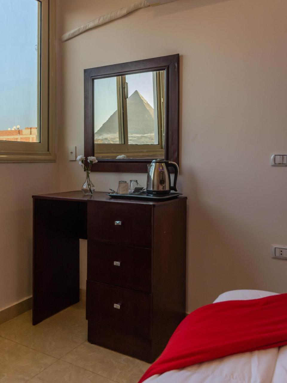 Amon Holiday Pyramids Inn Kafret el-Gabal Eksteriør bilde
